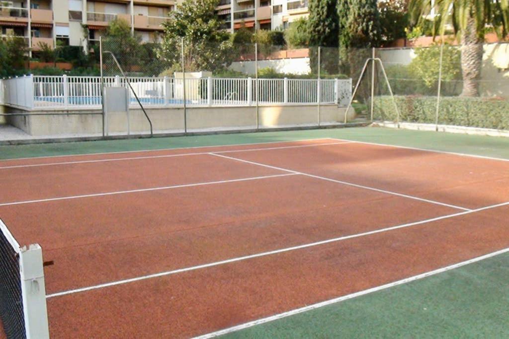 Studio Centre De Hyeres Pour 4 Personnes Piscine Et Tennis المظهر الخارجي الصورة